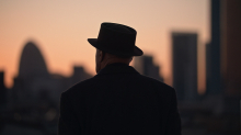 «Not Me – A Journey with Not Vital» im Kino Cameo – Filmgespräch mit Regie und Kamera – Fr, 4. Juni um 18 und 20.30 Uhr «Not Me – A Journey with Not Vital» im Kino Cameo – Filmgespräch mit Regie und Kamera – Fr, 4. Juni um 18 und 20.30 Uhr