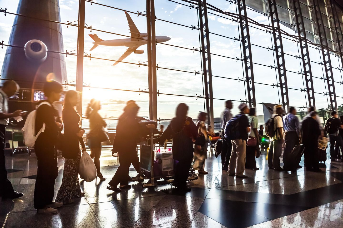 Statisten gesucht für kurzen Dreheinsatz am Flughafen Zürich