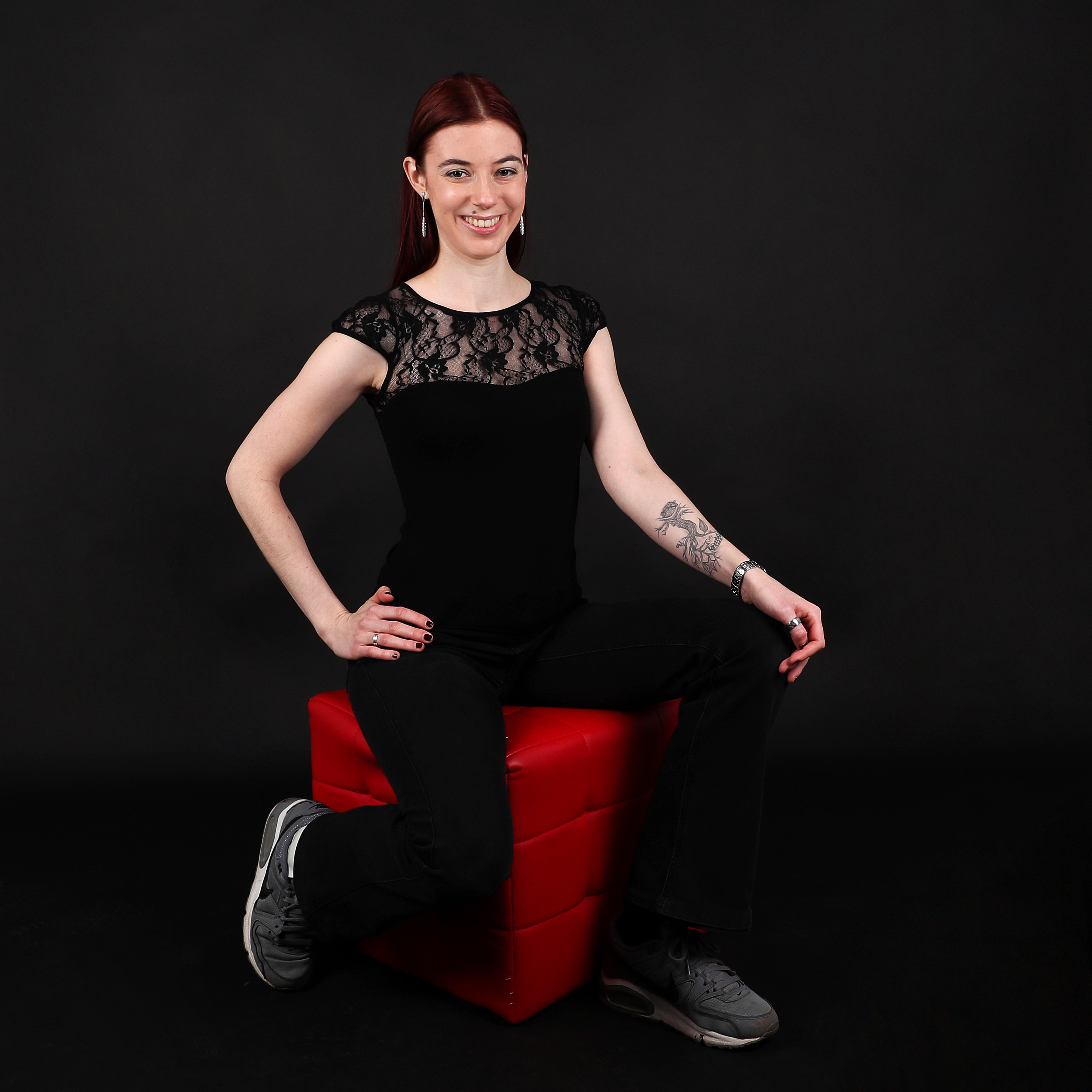 Anigna Buschta sitzend