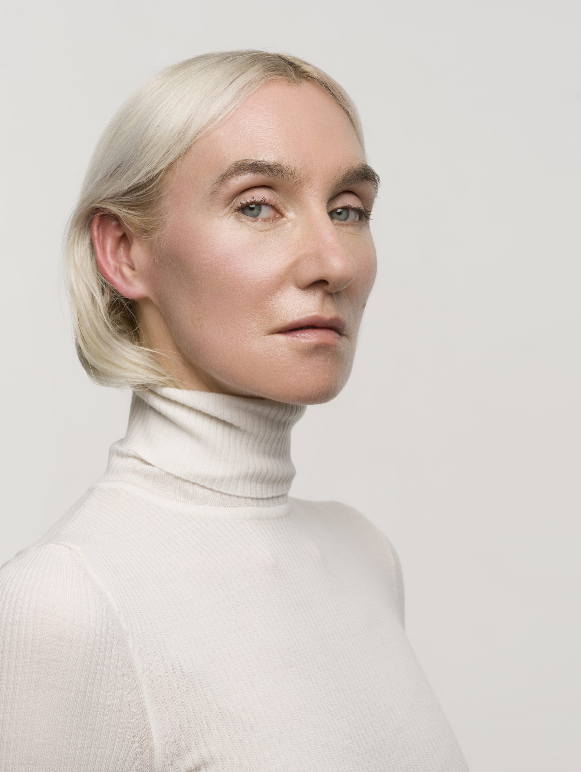 Mika'ela Fisher photo by Andreas Licht
