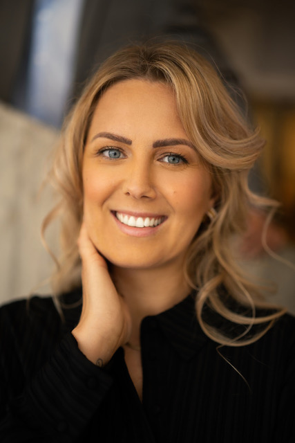Adelina Tunaj