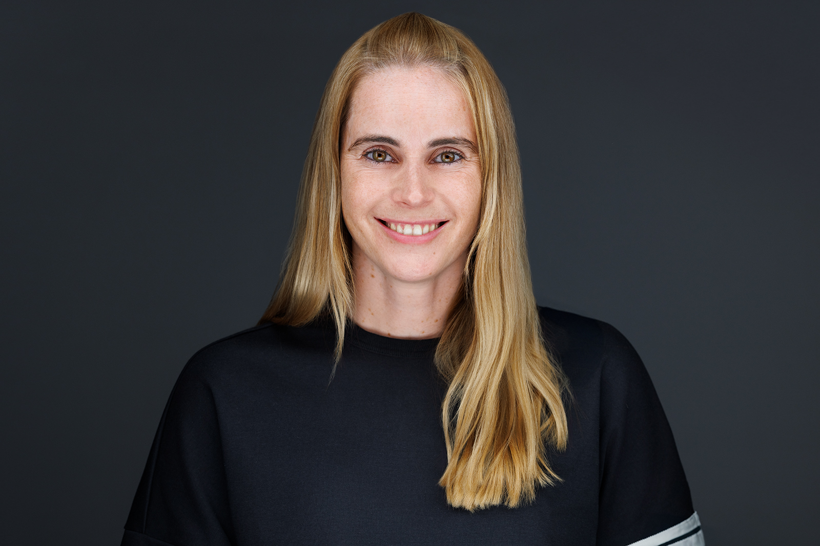 Alexandra Suter